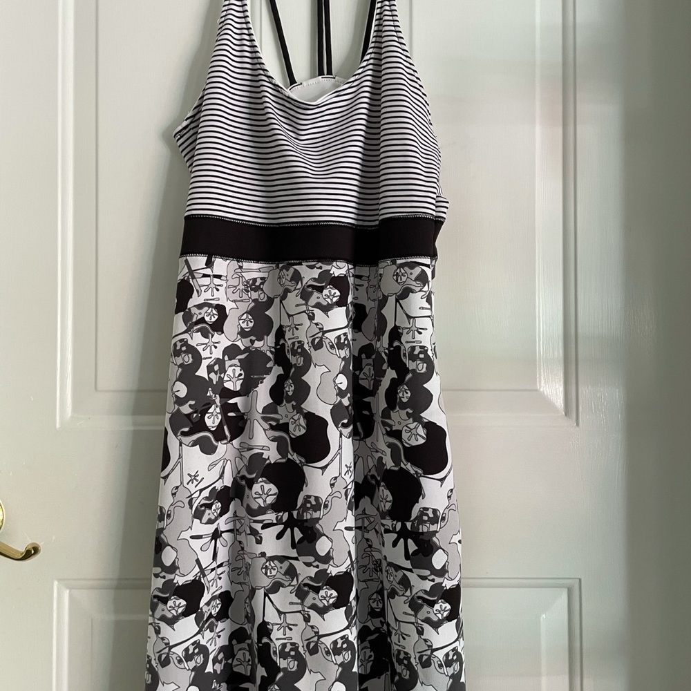 Soybu dress never worn. Perfect cond. stretchy/wrinkle free w/built in bra